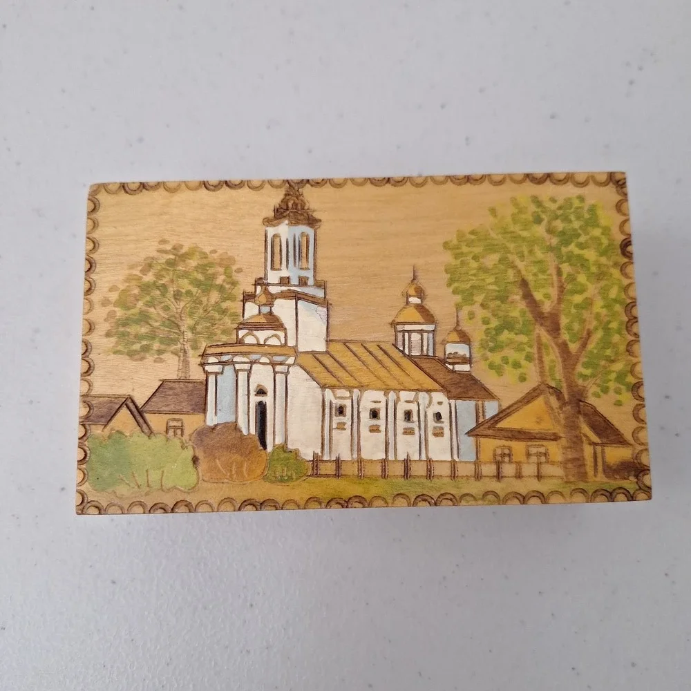 Vtg 1969 USSR‎ Russian Carved Wood Folk Art Pyrography Jewelry Trinket Box 5.5